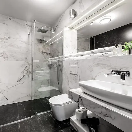 Apartman Prestige - W Cenie Dostep Do Basenow,strefy Saun,jacuzzi - Pinea Pobierowo-sannel For Rent