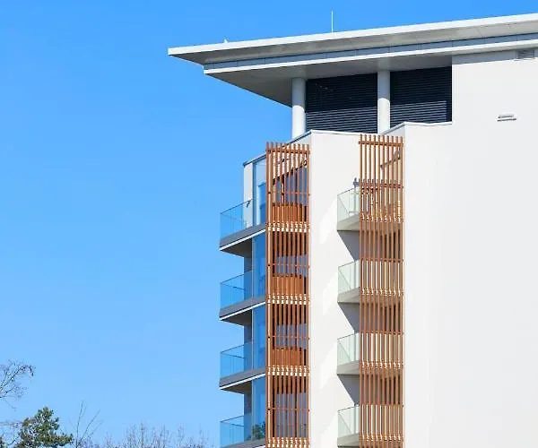 Prestige Z Dostępem Do Basenów,strefy Saun,jacuzzi - Pinea Pobierowo-sannel For Rent Apartamento Pobierowo